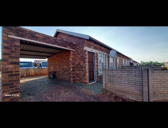 3 BEDROOM TOWNHOUSE FOR SALE IN THE ORCHARDS